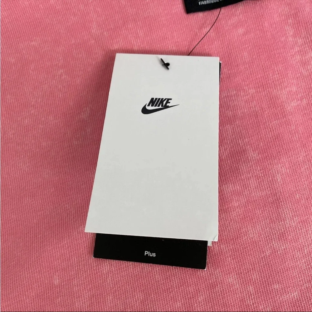 Nike Women's Tank Top Size 1X Pink Cropped White Washed Pink NWT Sweatshirt - Picture 3 of 10